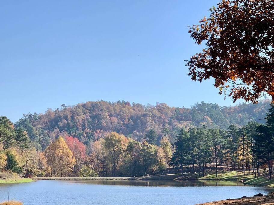 Primrose Cottage - Private Lake, Hot Tub, ATV Trails