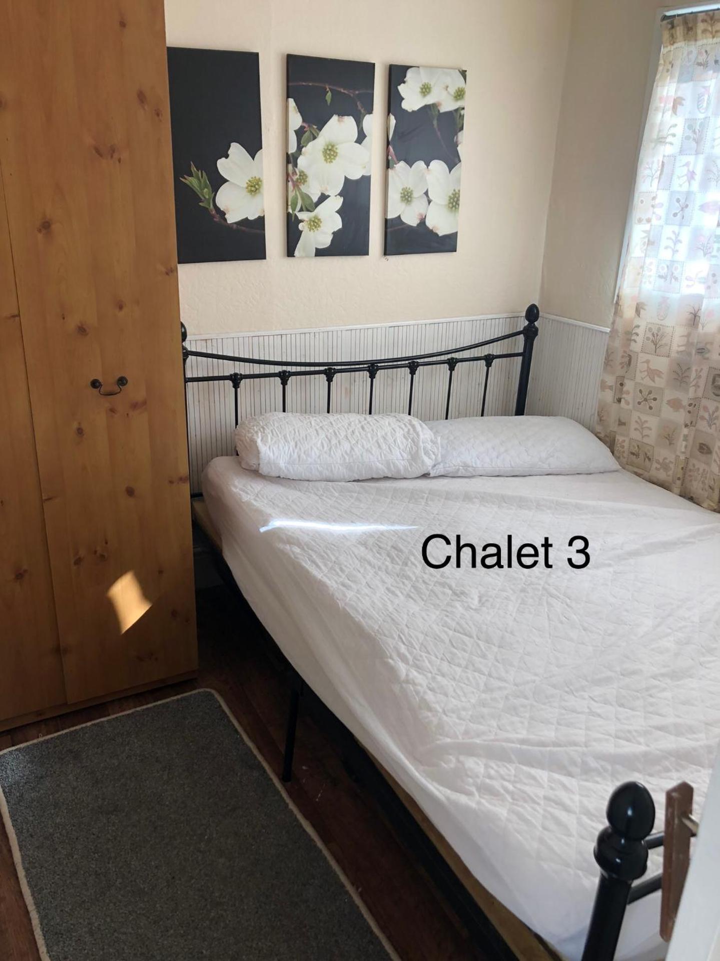 Atlanta Ceder Wood Chalet