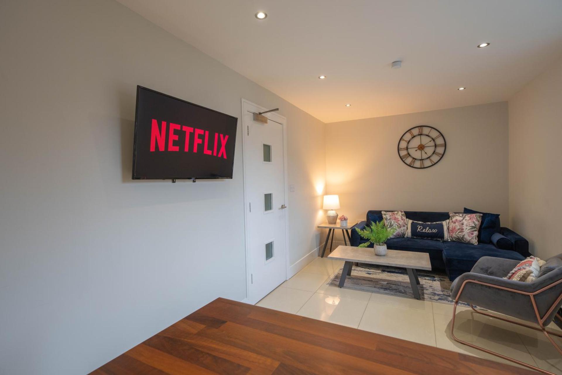 Communal lounge/ TV room