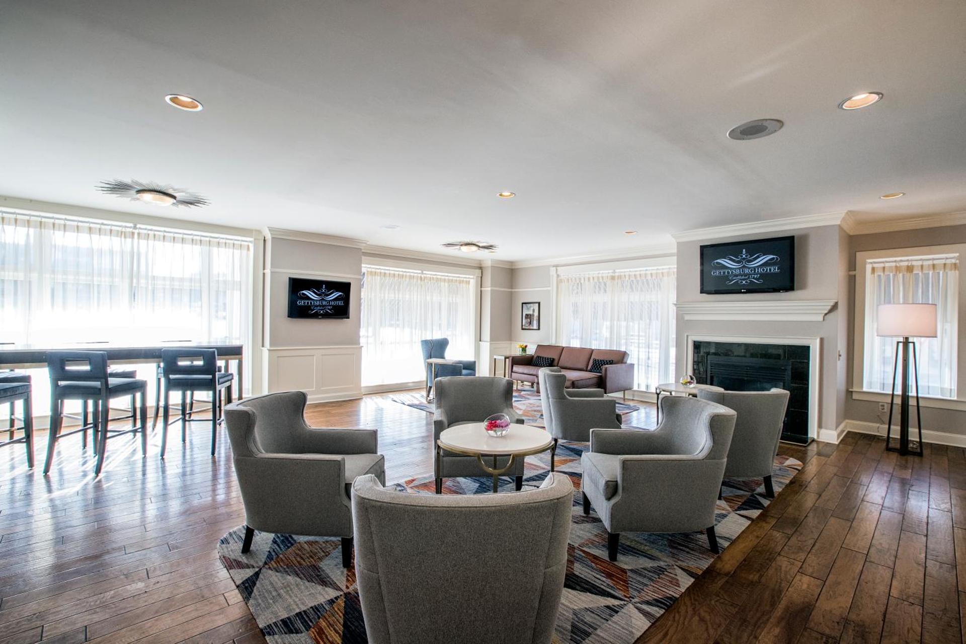 Communal lounge/ TV room