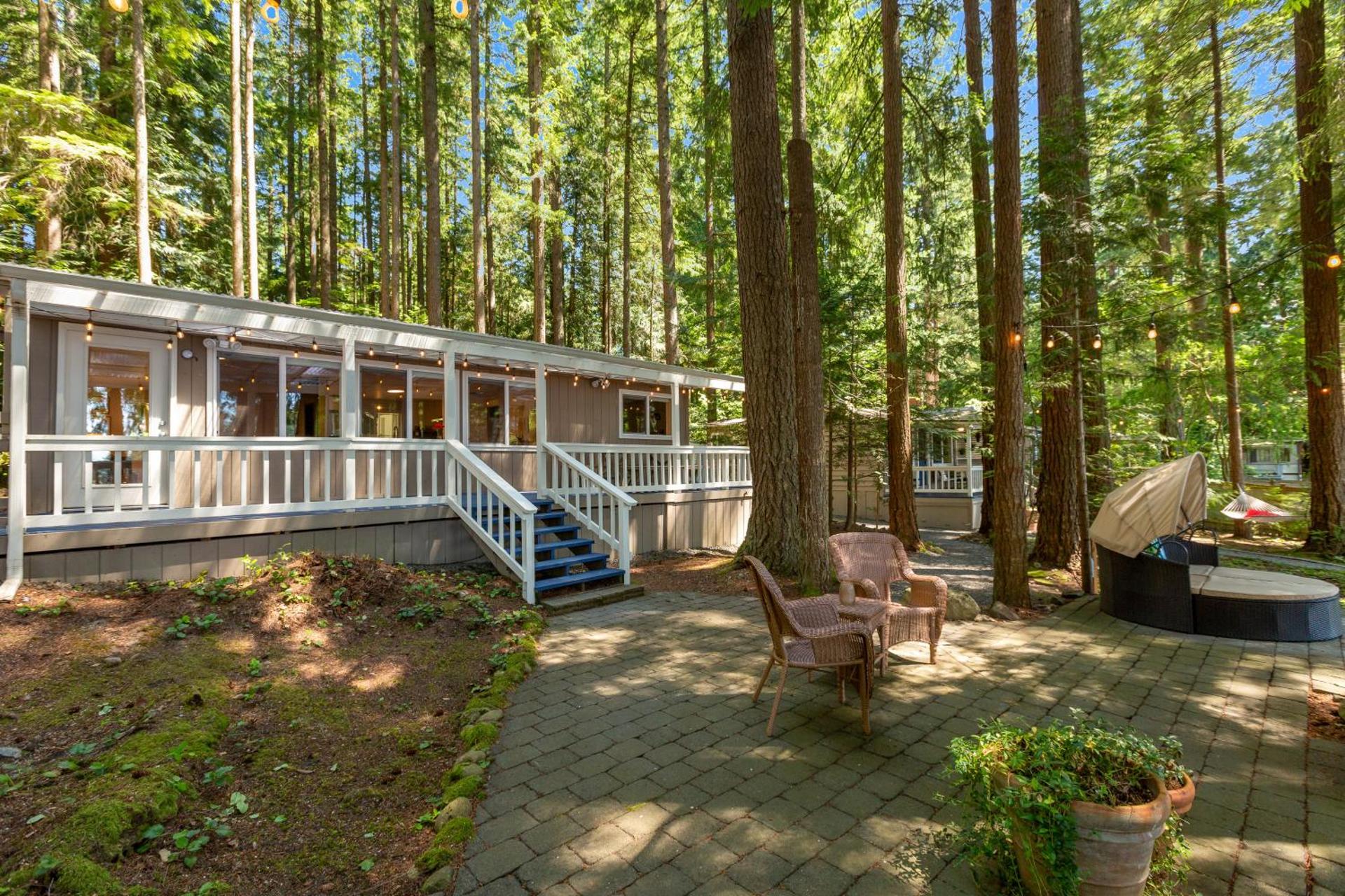 Moonlight Cottage at Lake Alice