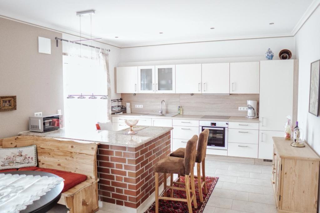 Häuschen am Waldrand