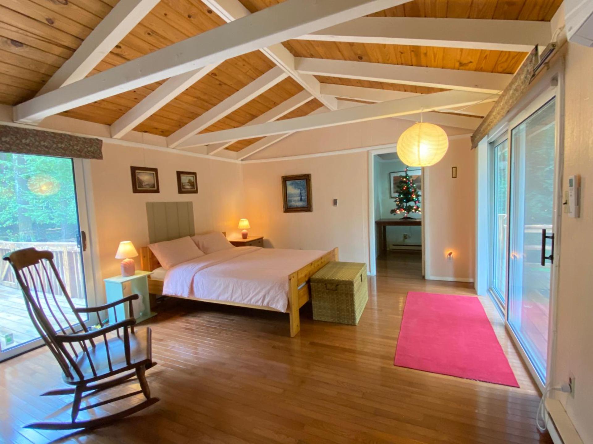 Secluded Greekside Cabin near Camelback