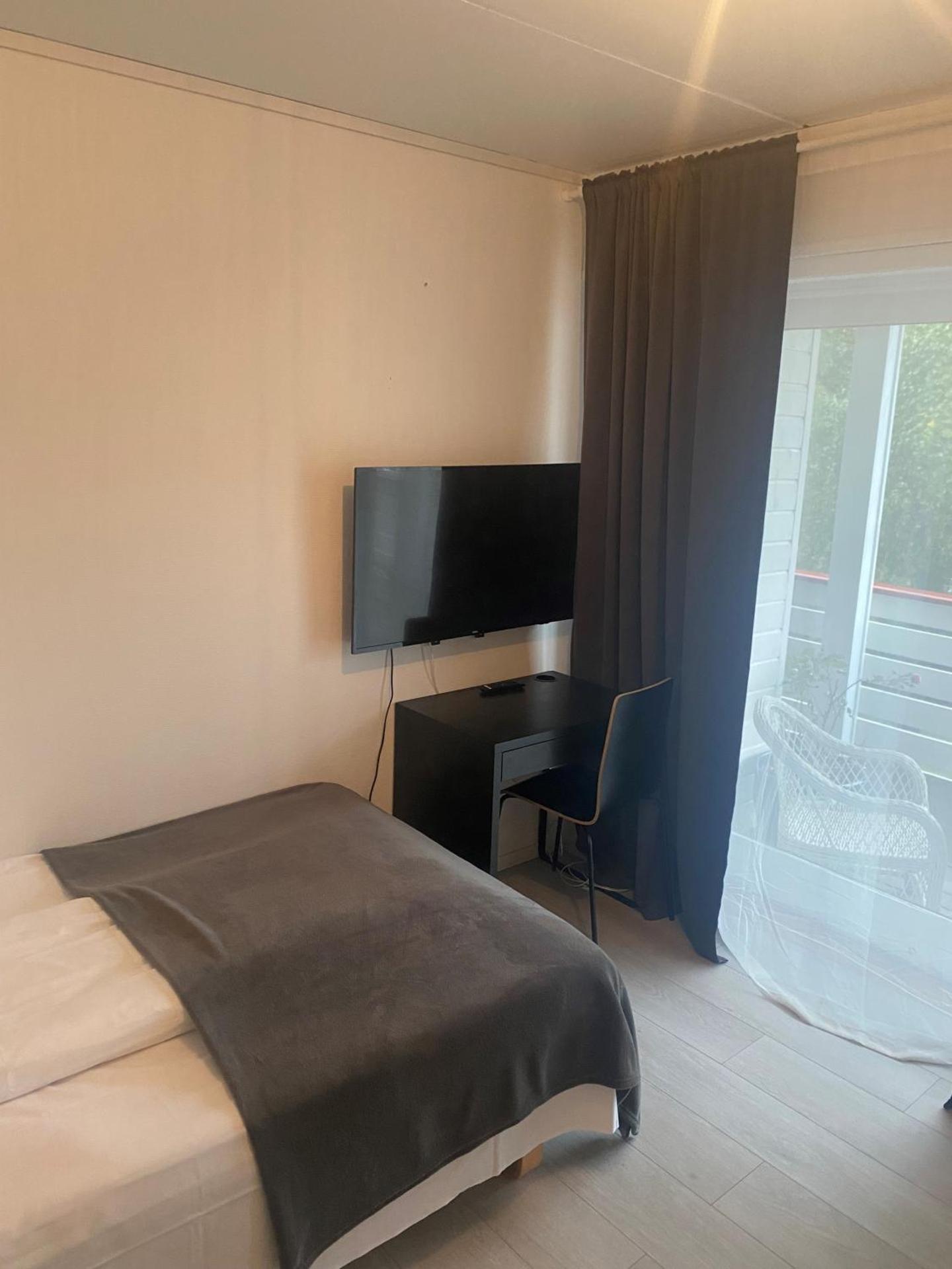 Sunde Fjord Hotel, free and easy parking