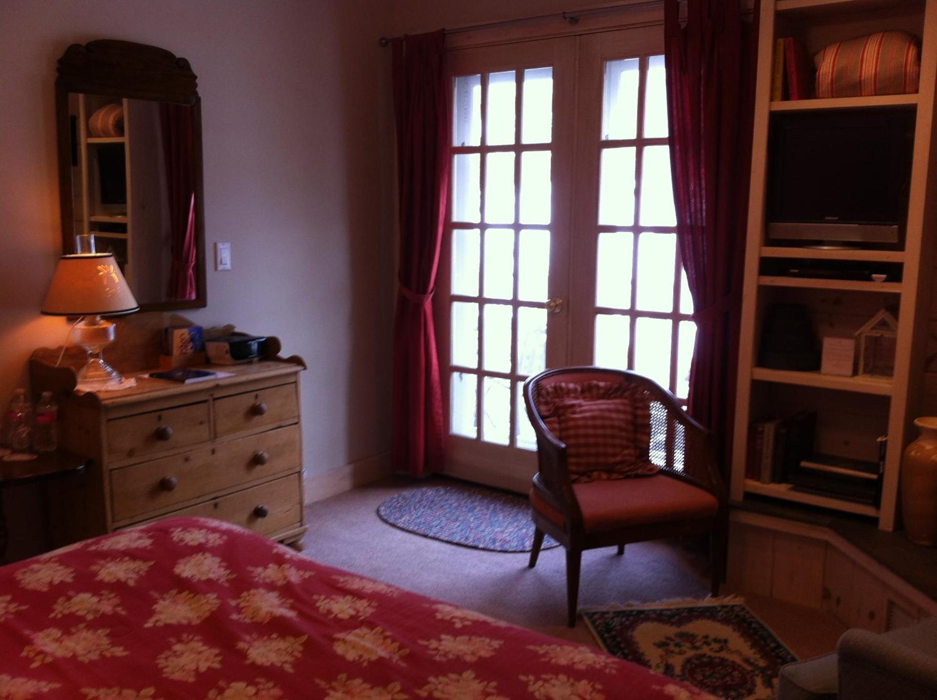 Queen Room with Spa Bath