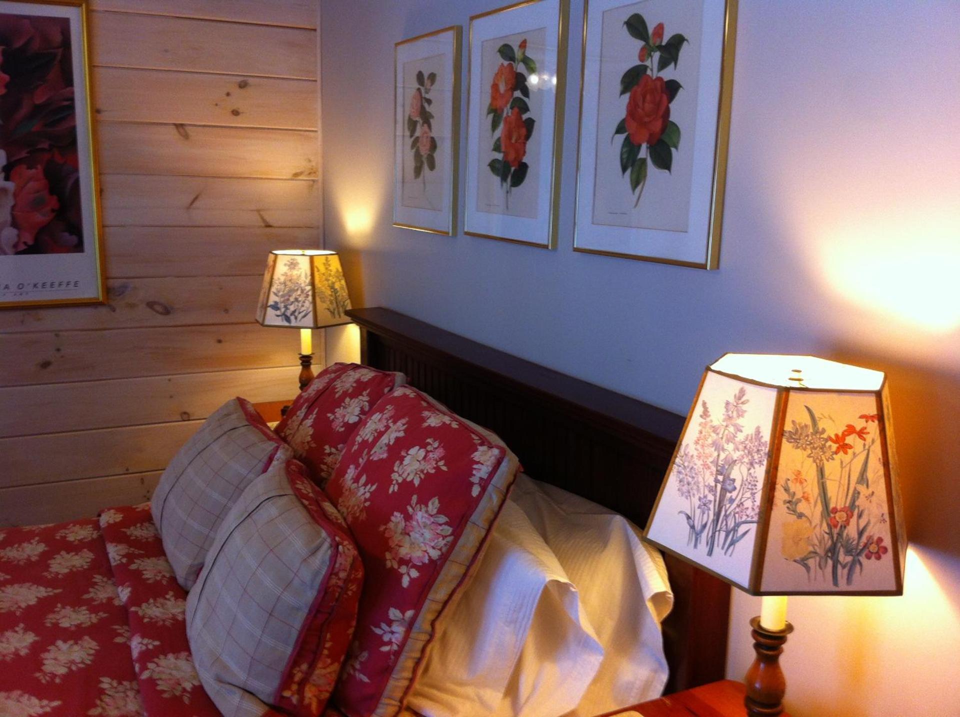 Queen Room with Spa Bath