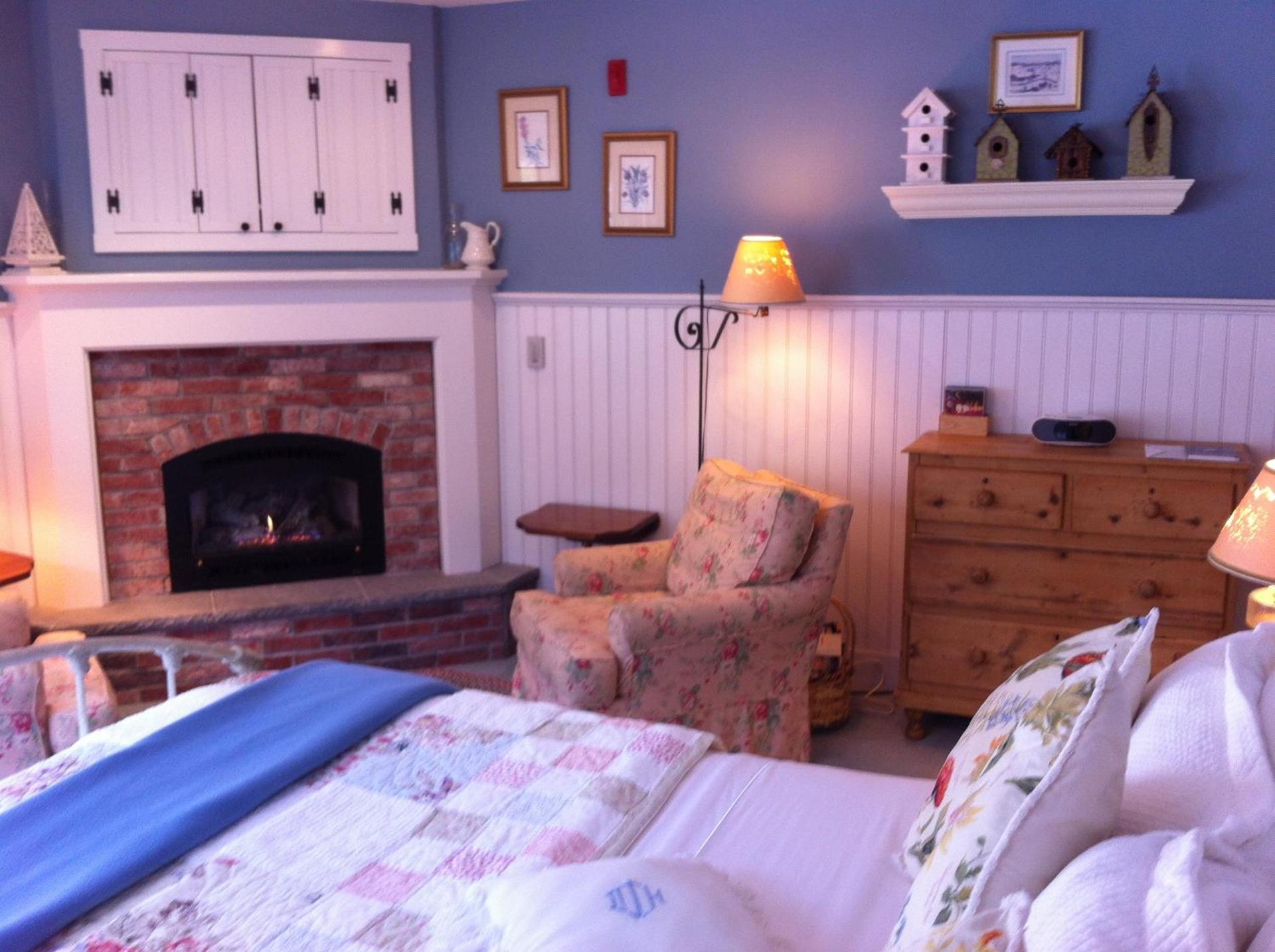 Queen Room with Spa Bath