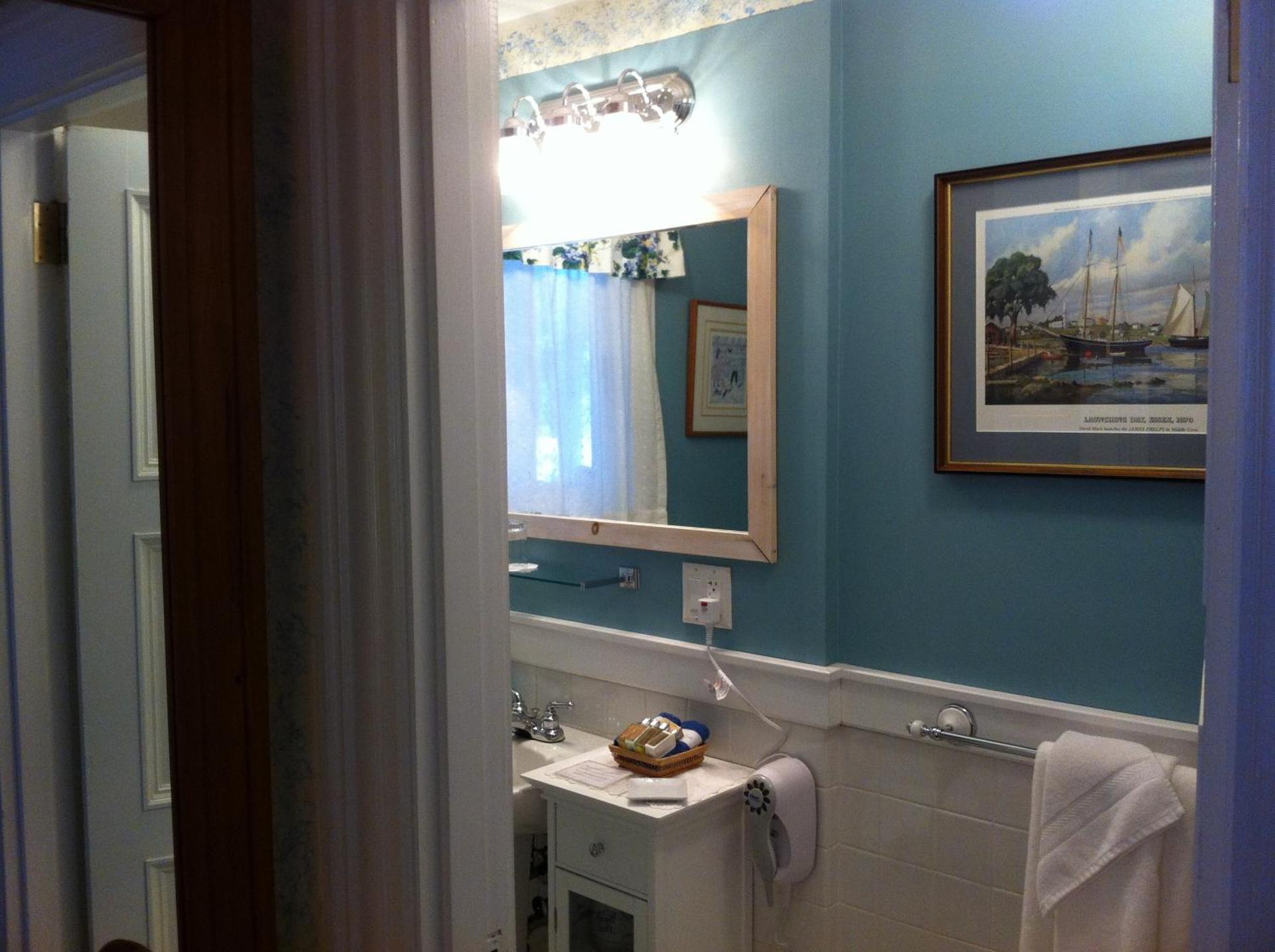 Queen Room with Garden View