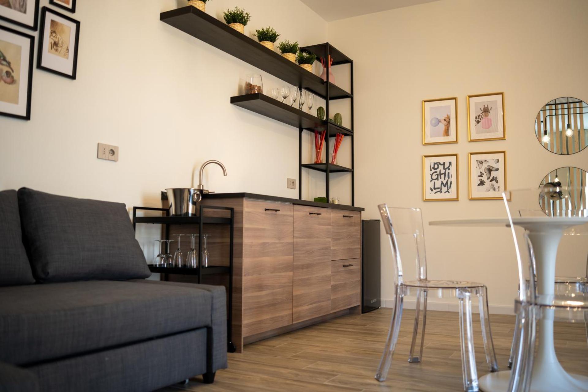 Kitchen or kitchenette