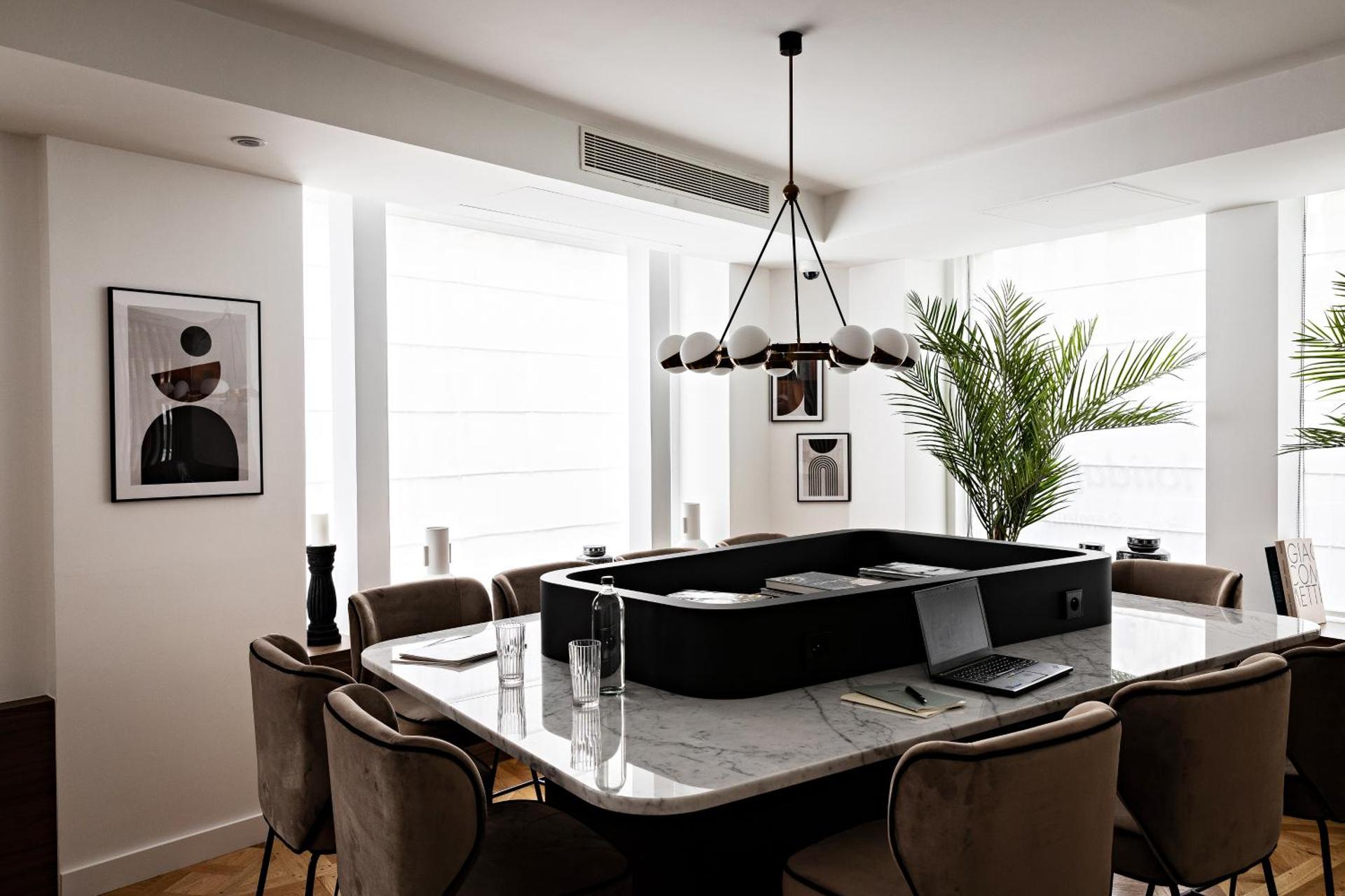 Meeting/conference room