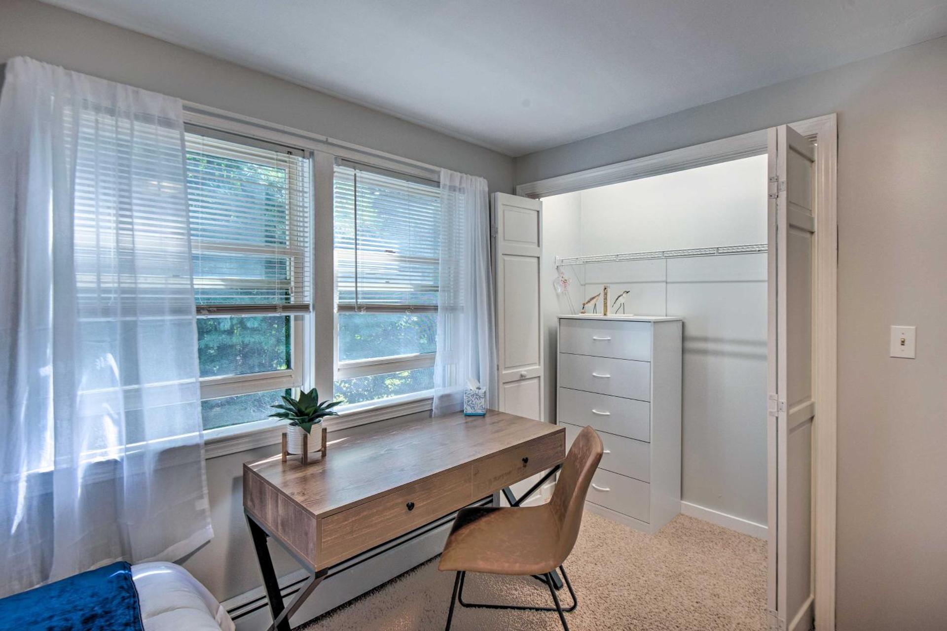 Charming Saco Home with Deck, 5 Mi to Beach!