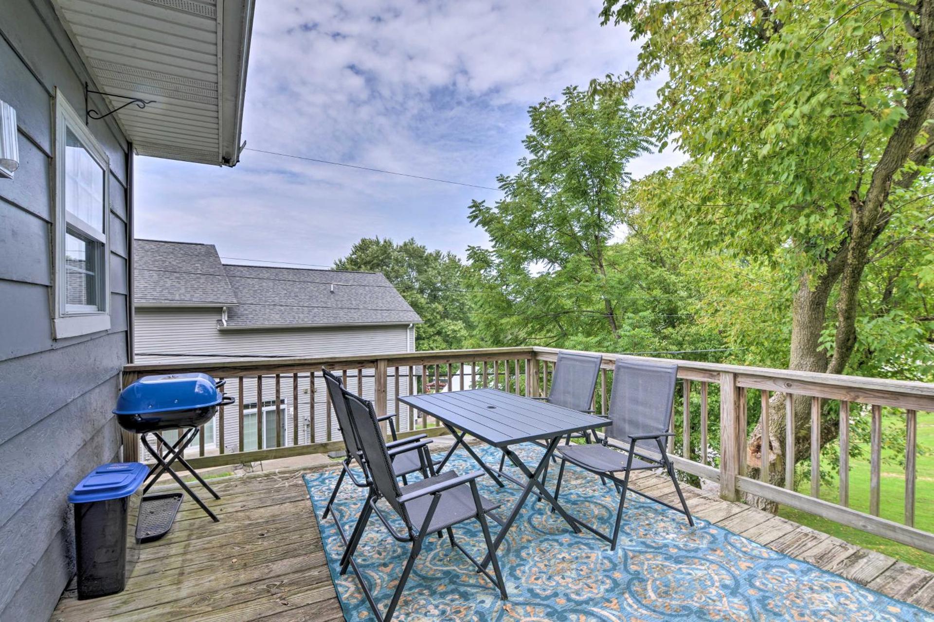 Enchanting Family House with Balcony Less Than 3 Mi to WVU!