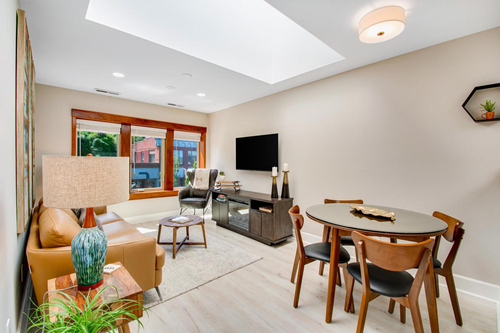 Port Angeles City View Loft