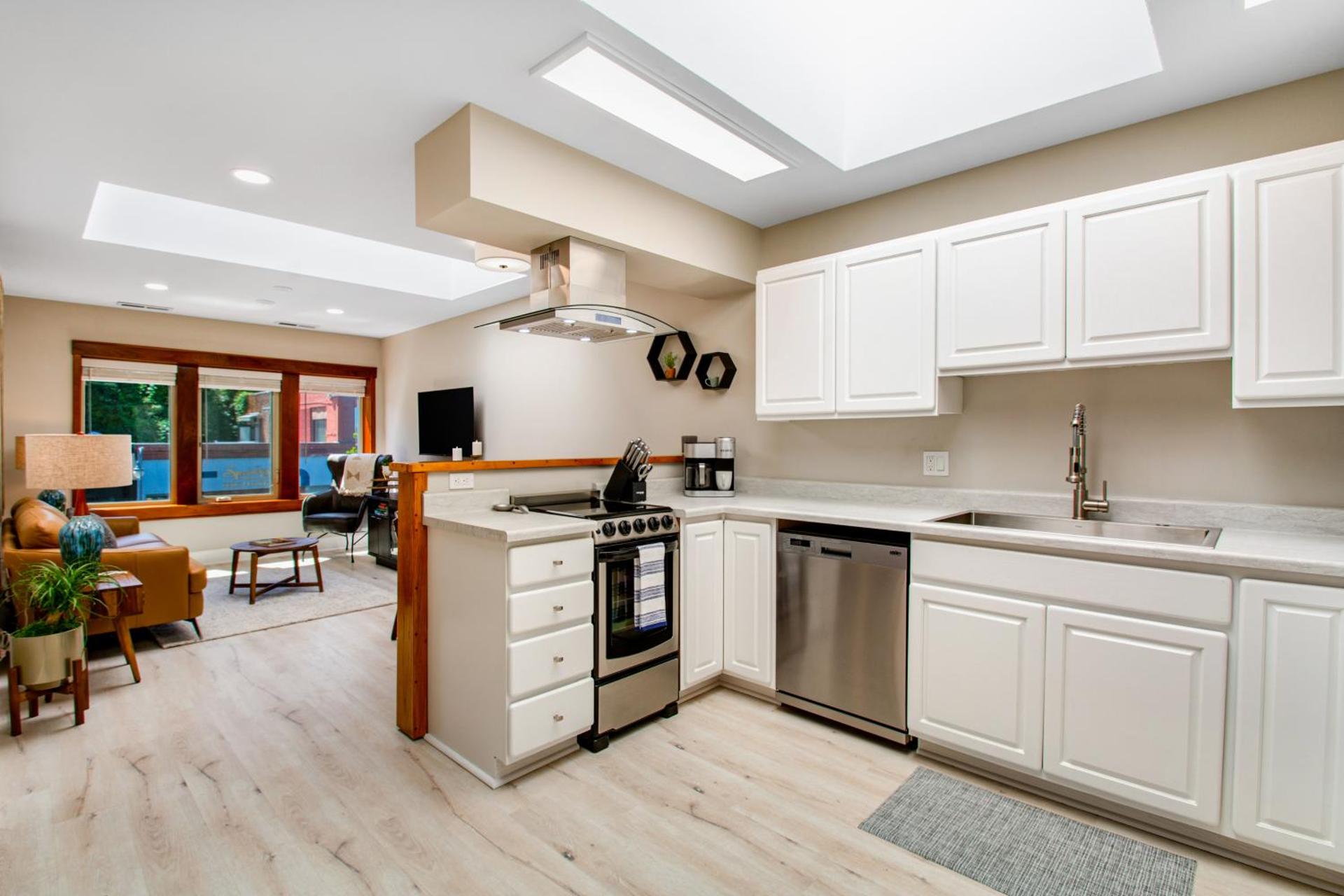 Port Angeles City View Loft