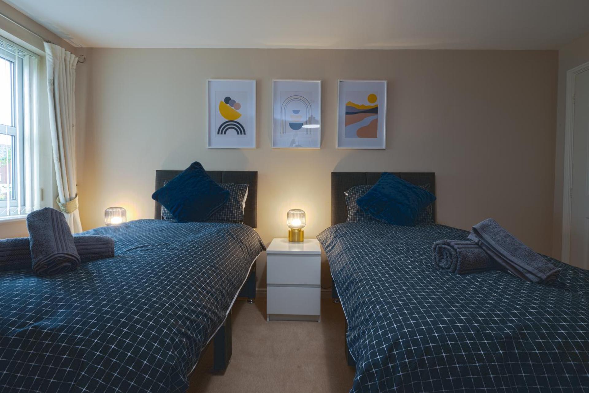 Luxury 2-bedroom 2-bathroom city centre apartment