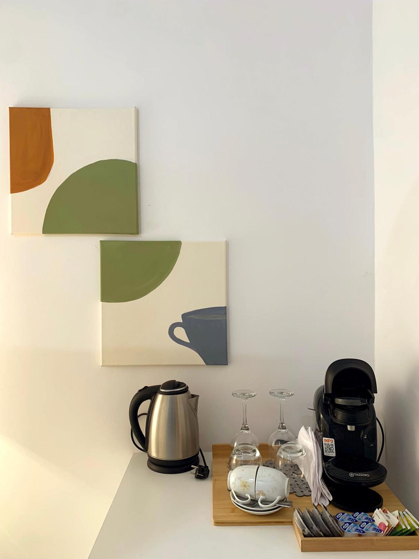 Coffee/tea facilities