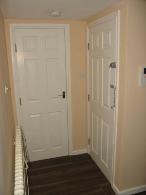 Modern Cosy Private Studio, WIFI, IP-TV, Must See