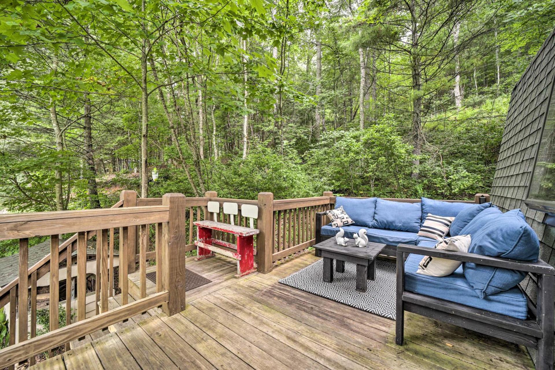 Highlands Cabin on Buck Creek about 8 Mi to Town!