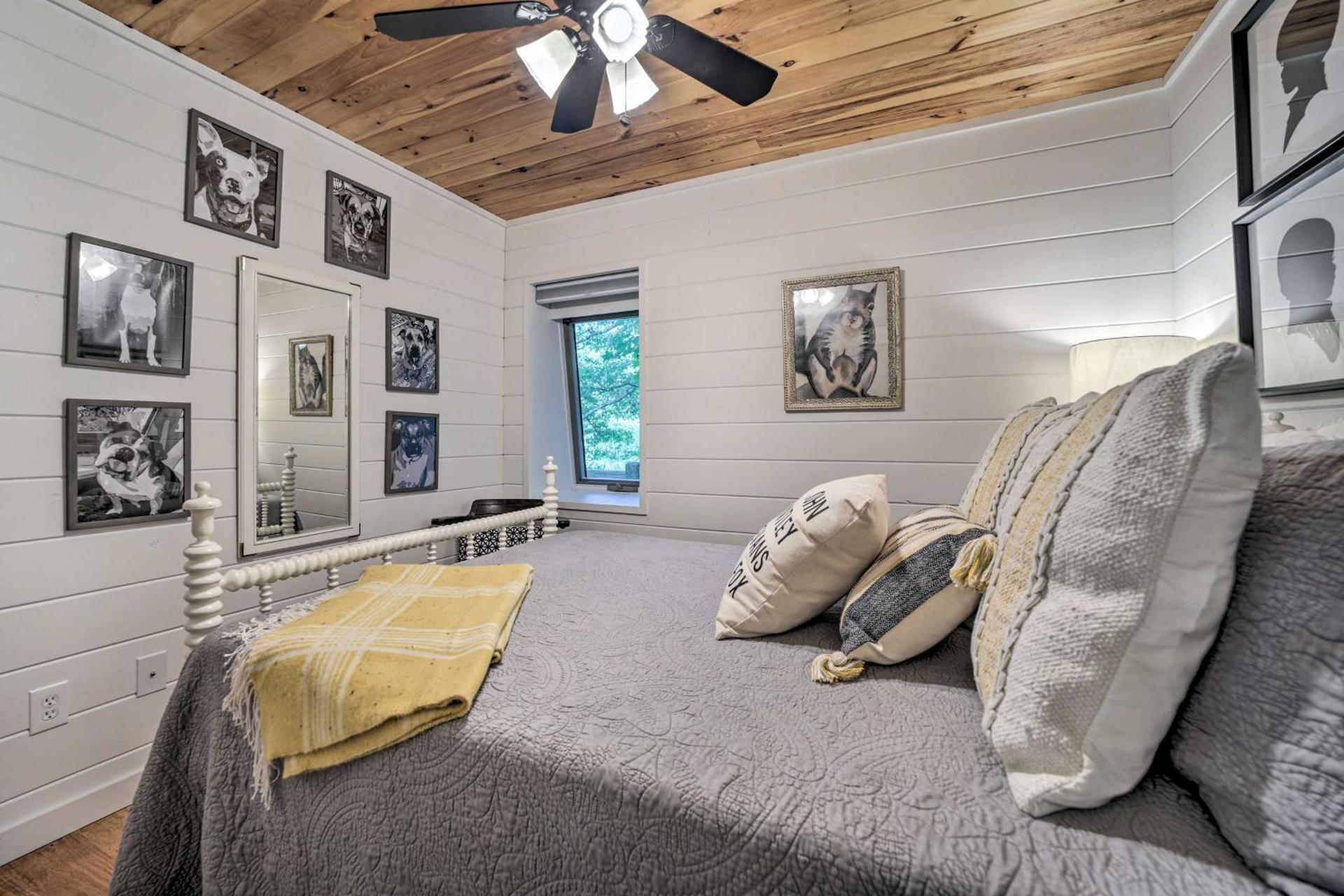 Highlands Cabin on Buck Creek about 8 Mi to Town!