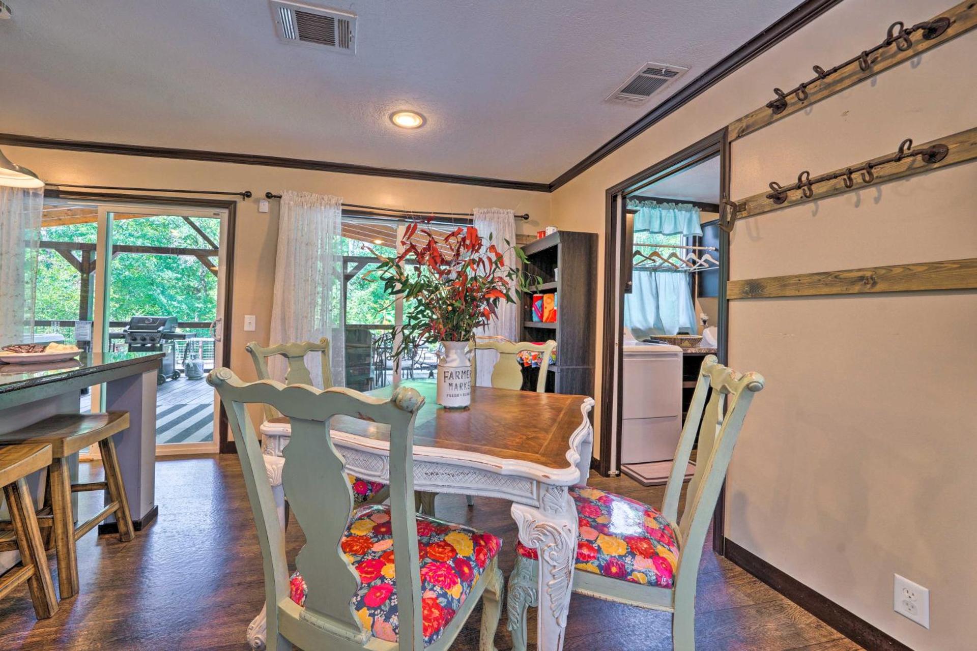 Pet-Friendly Home with Deck in Broken Bow!