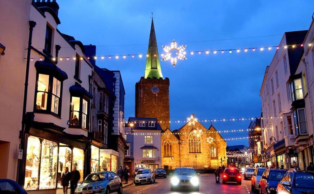 Gwandalan - 1 Bed Apartment, Within Tenby Town Walls