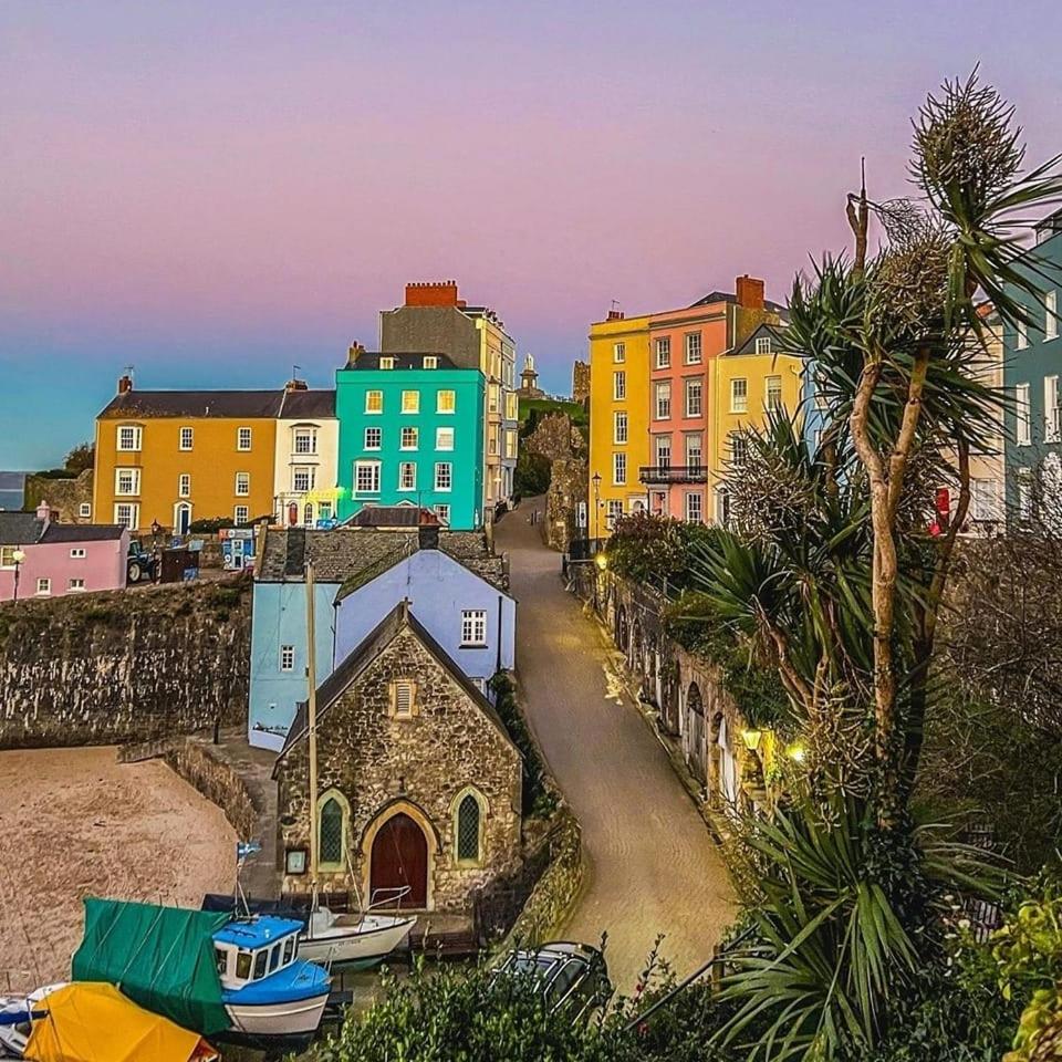 Gwandalan - 1 Bed Apartment, Within Tenby Town Walls