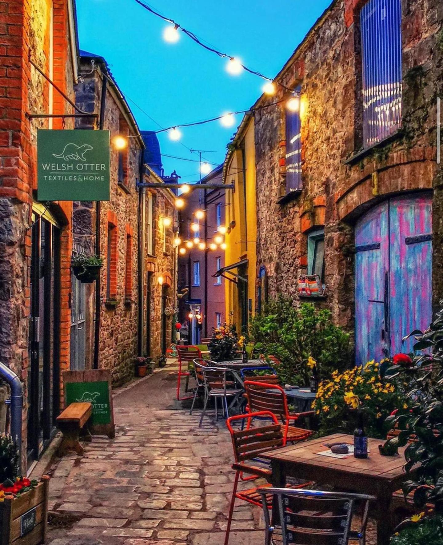 Restaurant/places to eat