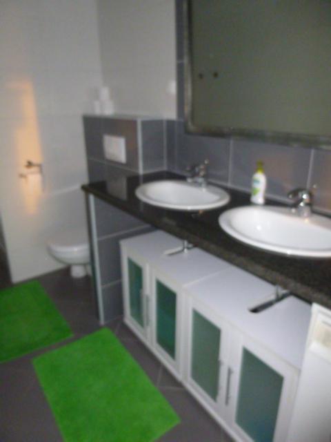 Luxury Three-Bedroom Apartment