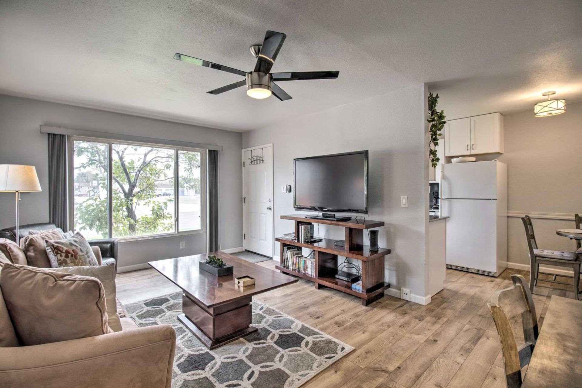 Ski, Hike and Unwind Cozy Carson City Duplex!