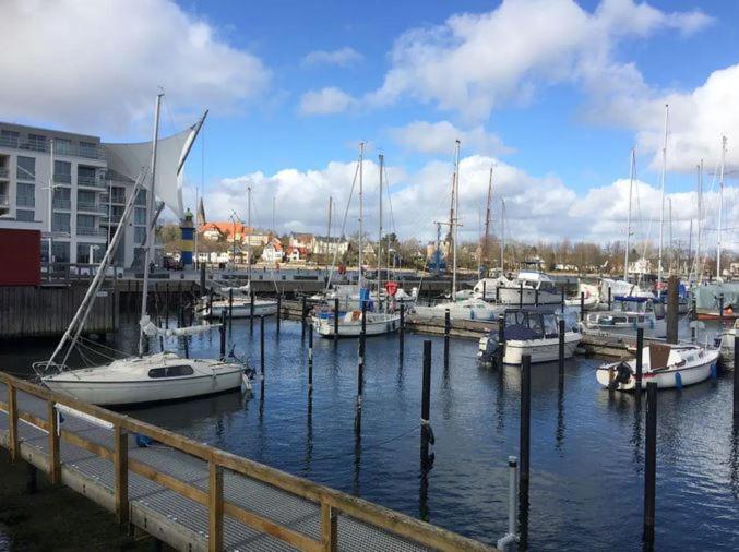 Im Bademantel an den Strand - mit Terrasse