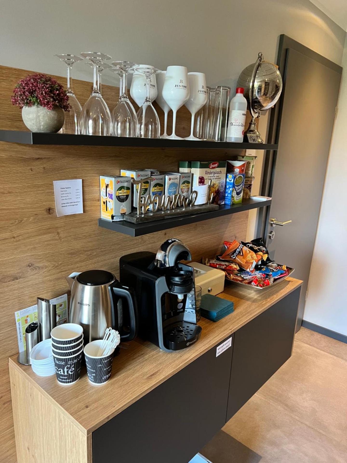Coffee/tea facilities