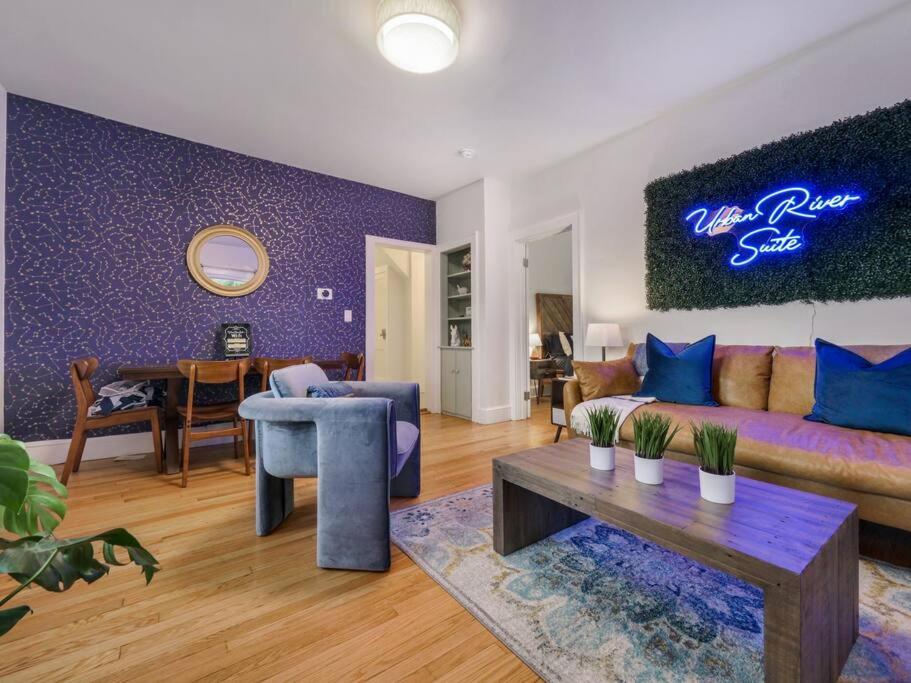 MidCentury Mod Suite, Hudson River/Mt Beacon Views