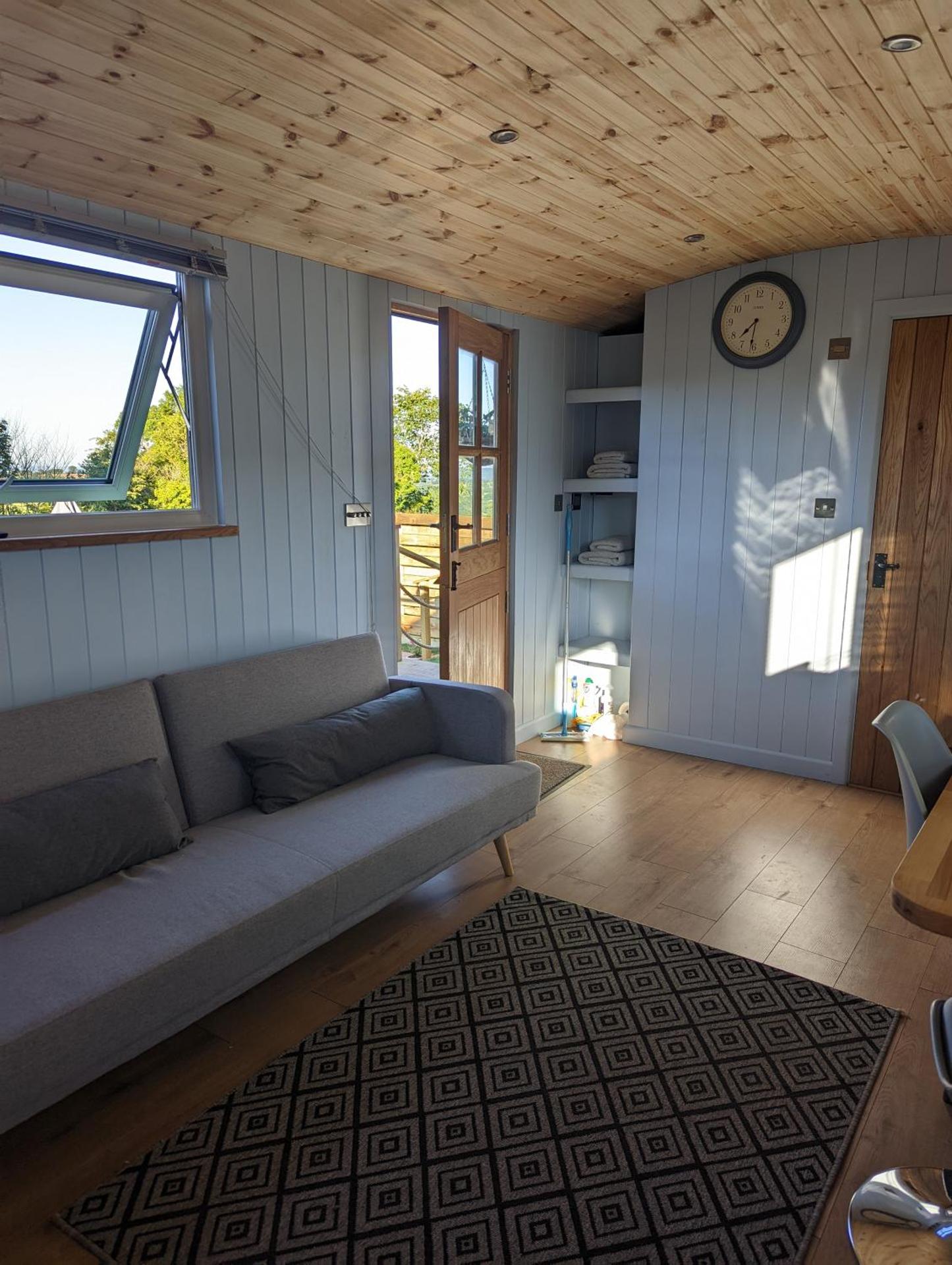 Red darren luxury hut