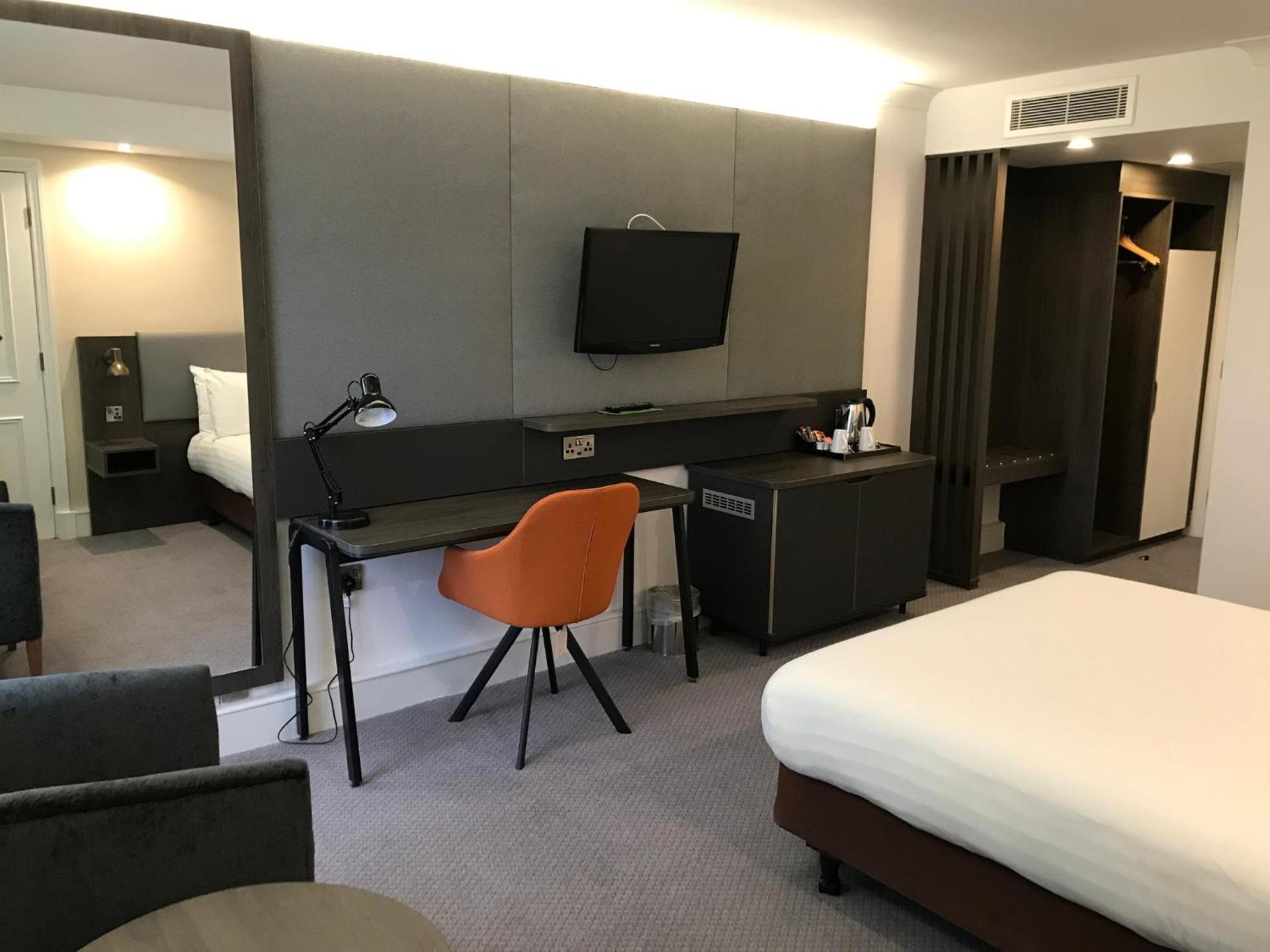 Photo of the whole room