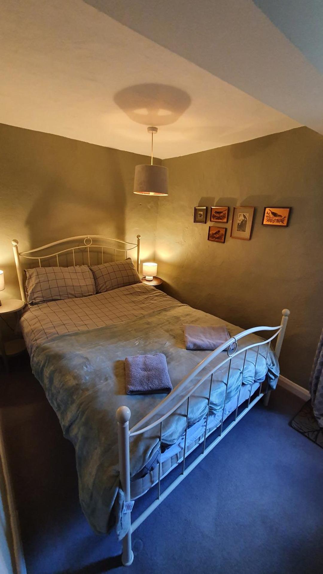 Super Lake District Cottage in Heart of Kendal 3 Double Beds