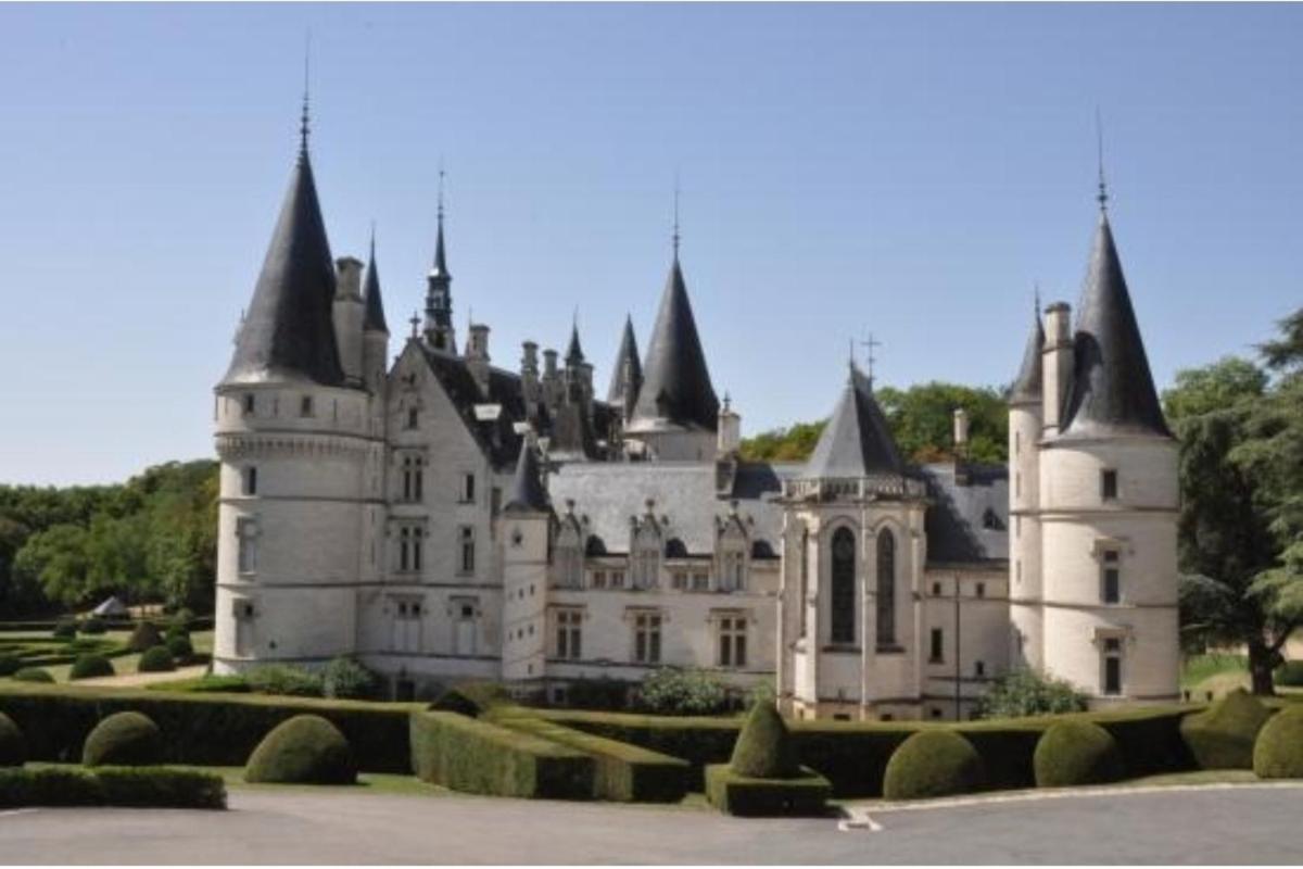 Maison de village en bord de rivière