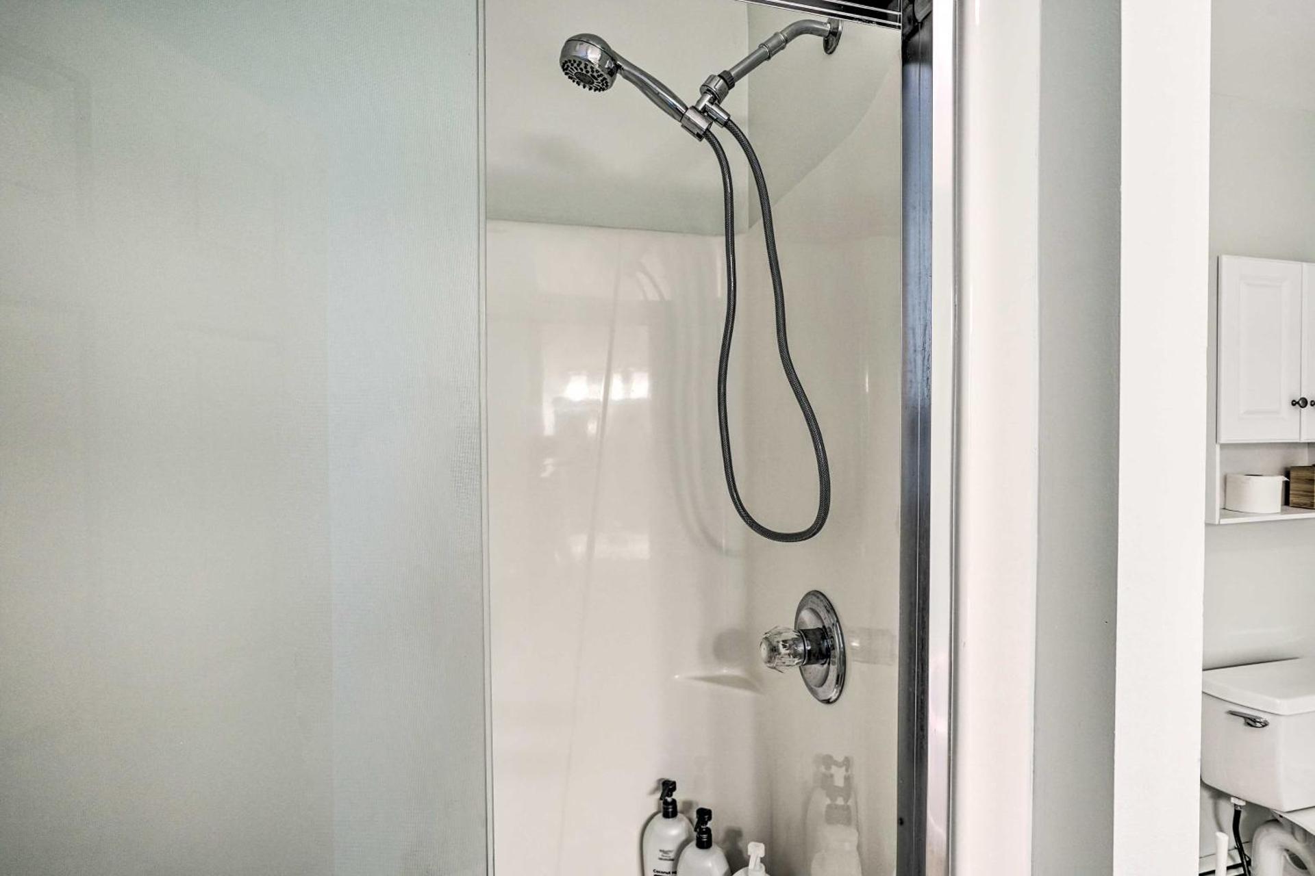 Peaceful Athens Retreat at Sleepy Hollow Lake