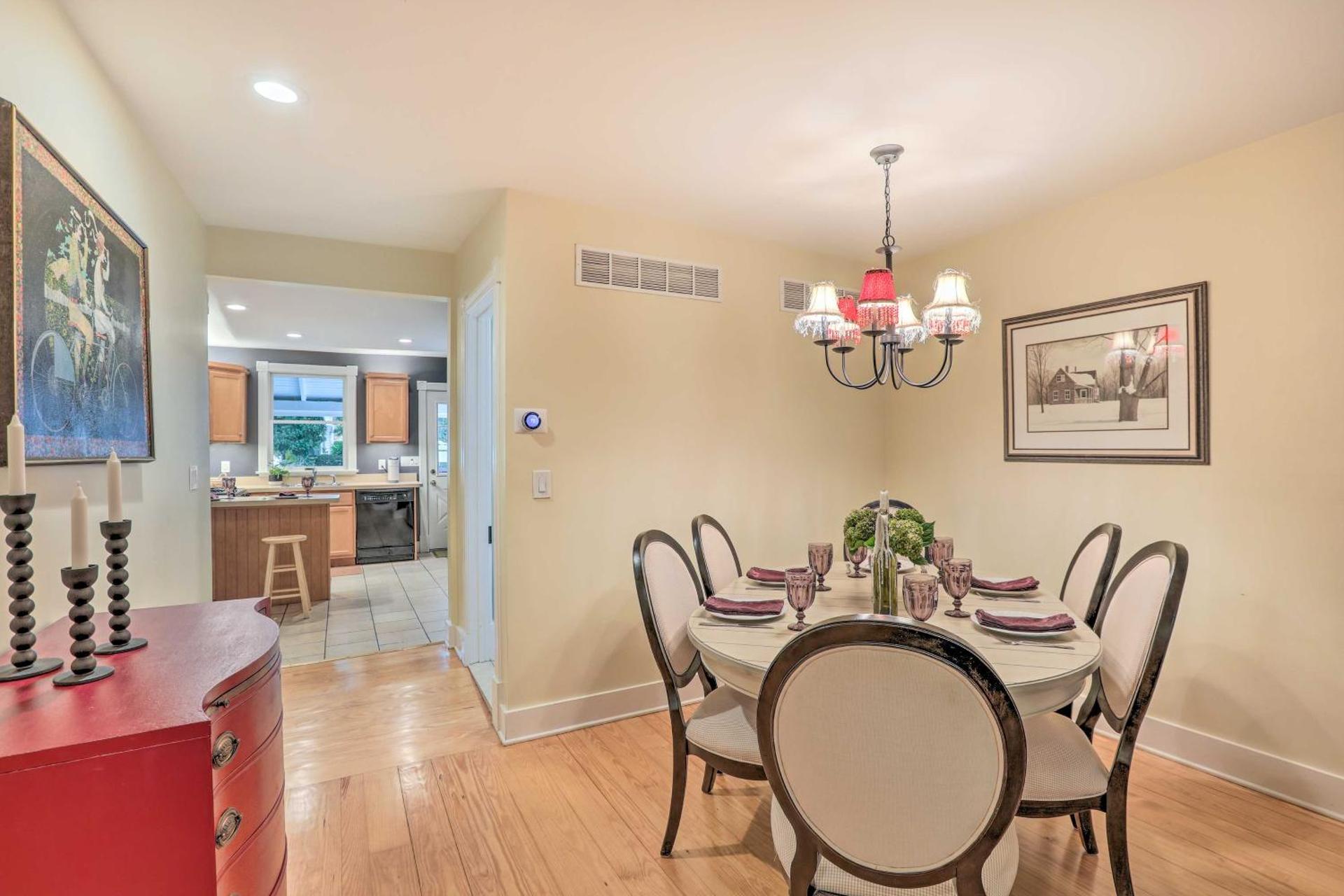 Charming Lambertville Retreat - 1 Mi to River!