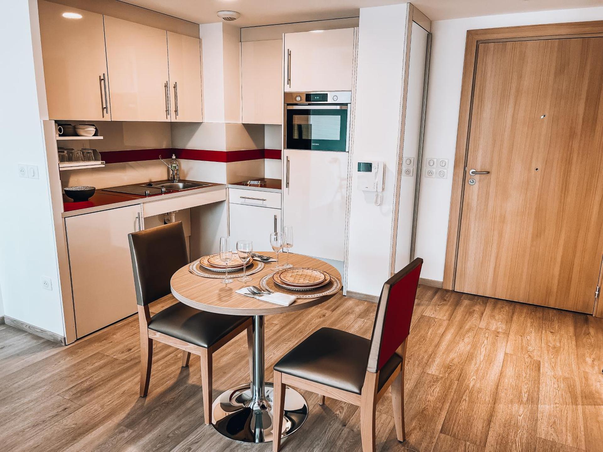 Kitchen or kitchenette