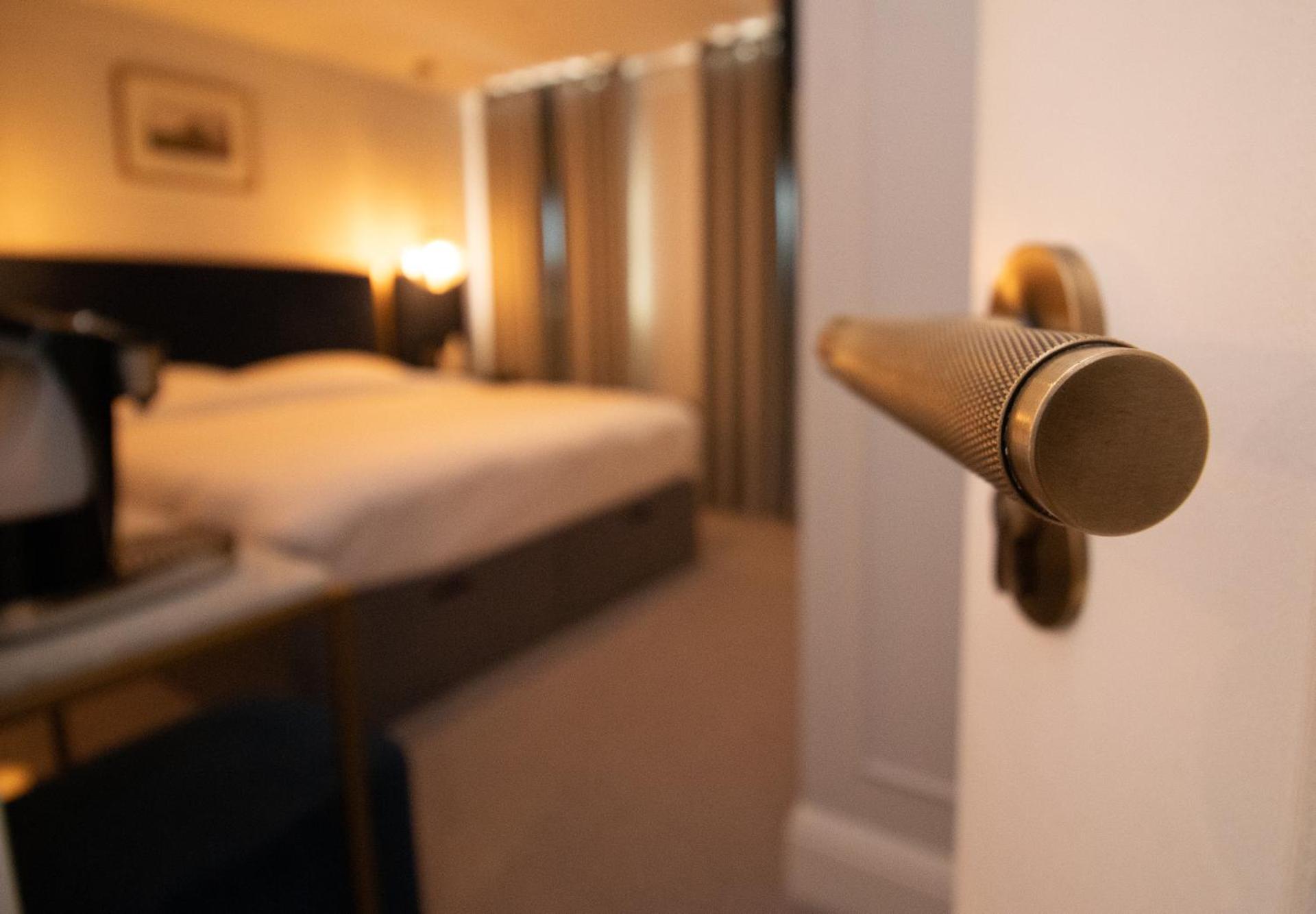 Deluxe Double Room with Shower