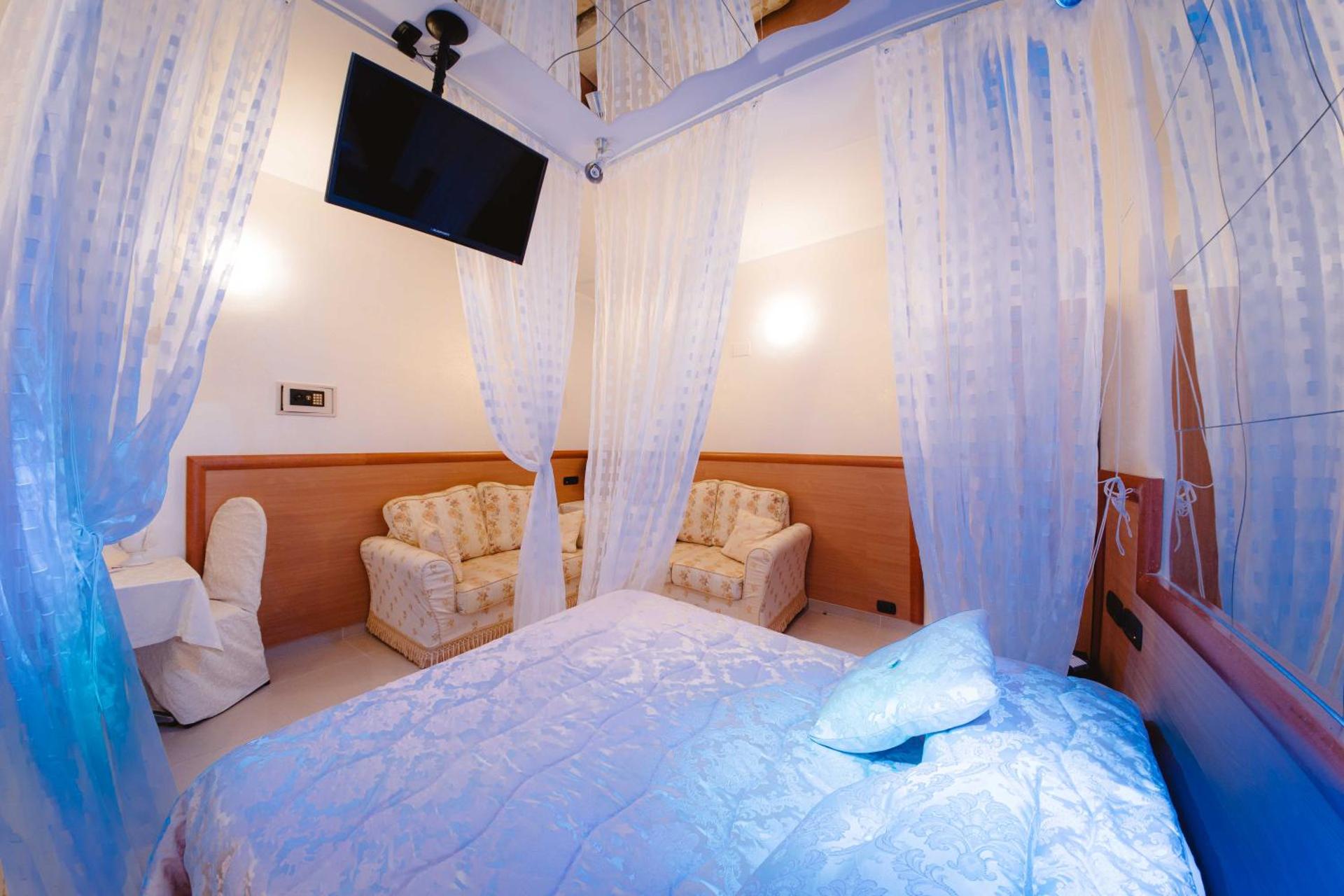 Double Room with Spa Bath