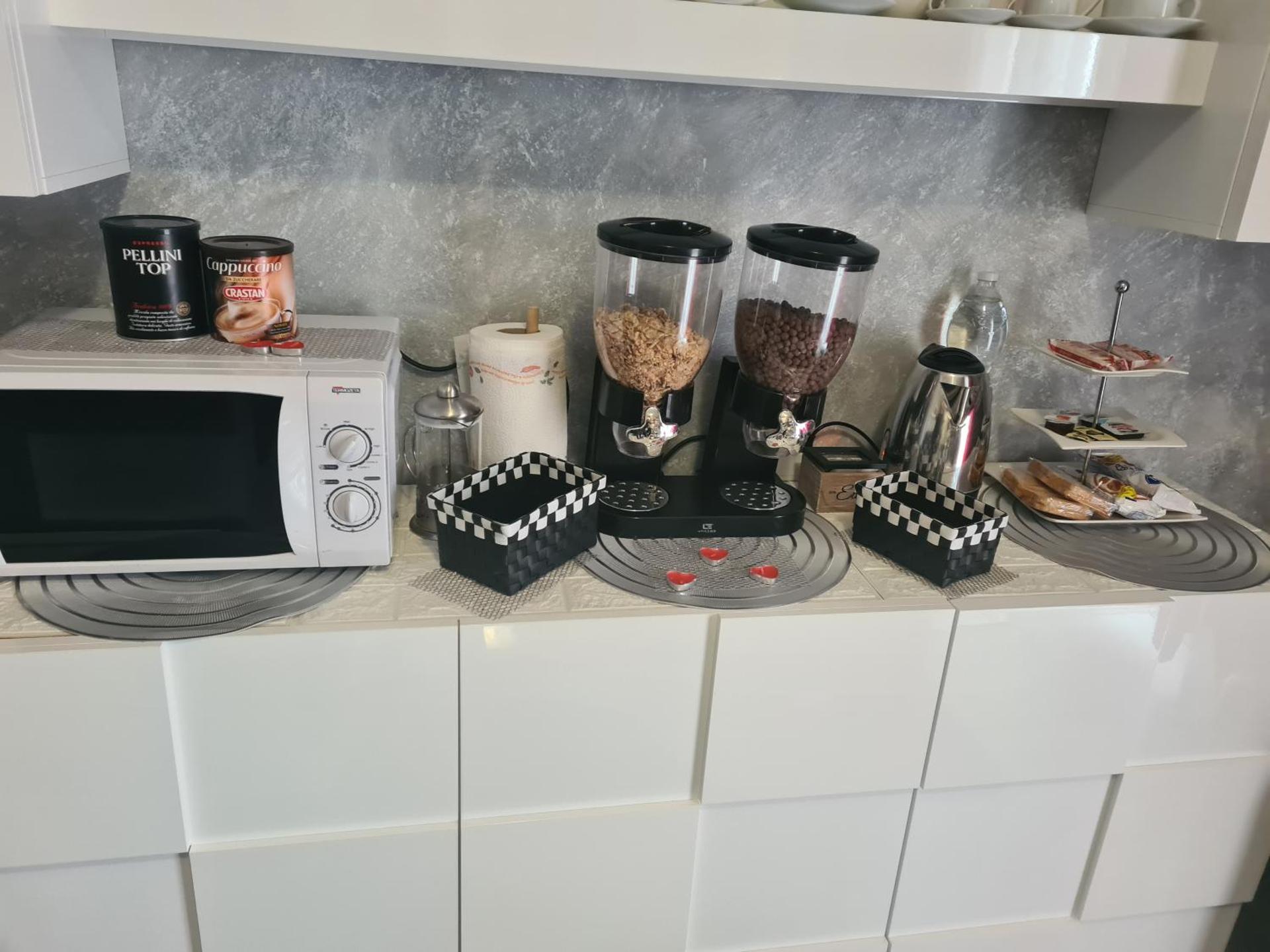 Coffee/tea facilities