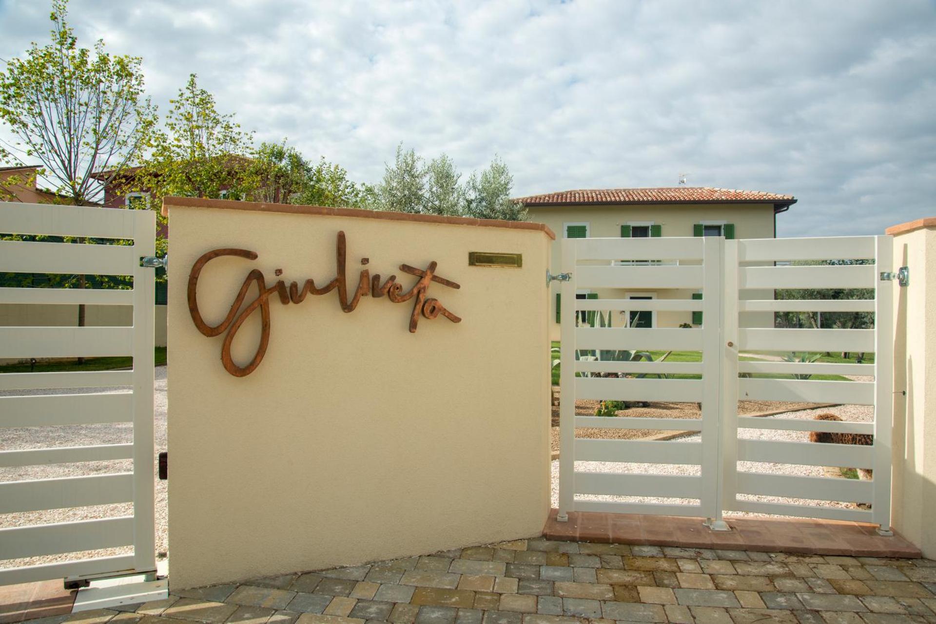 GIULIVETO Bed and Breakfast