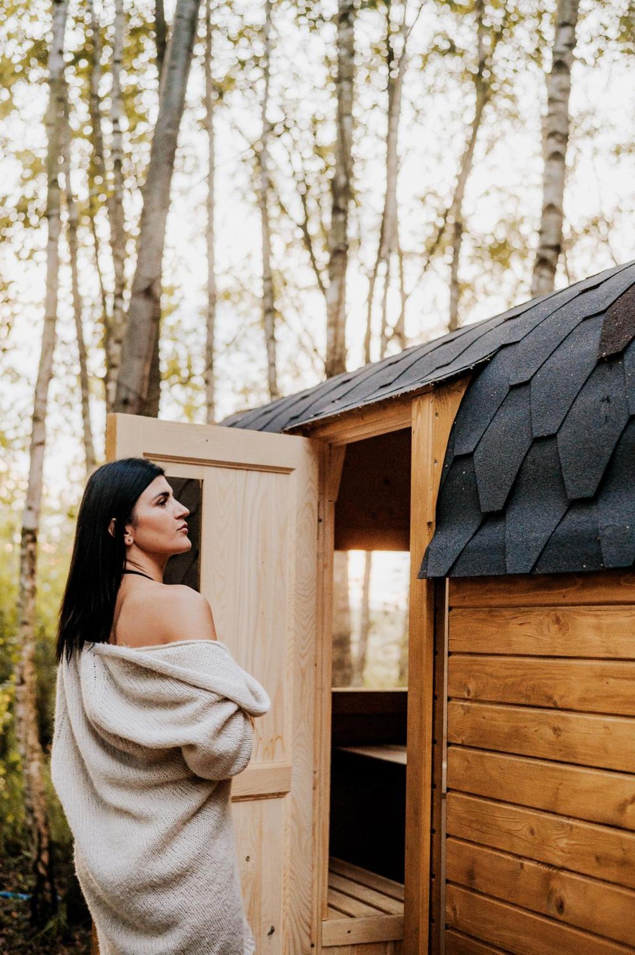 Świerkowisko cisza las plaża blisko