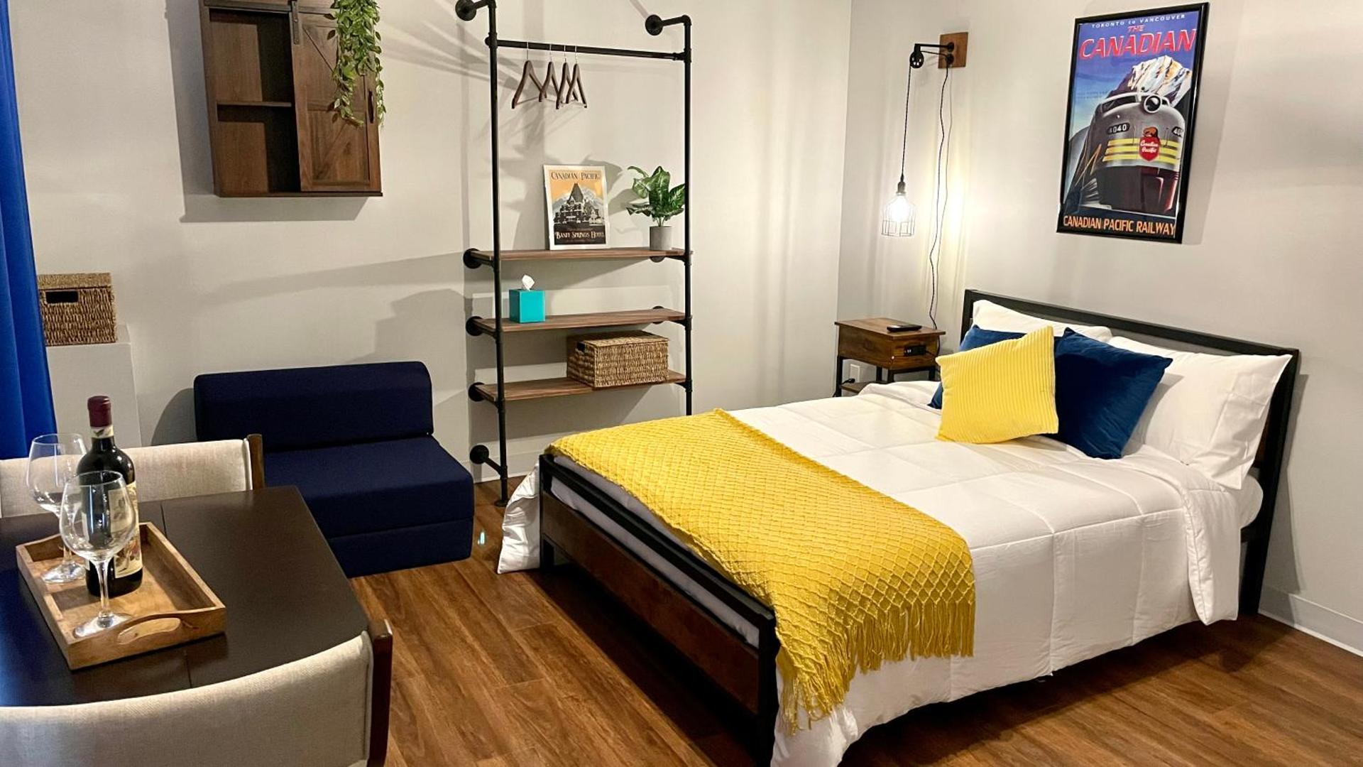 Photo of the whole room