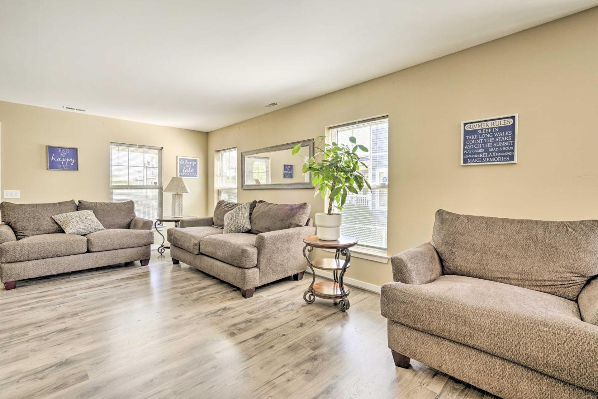 1 Mi to Beach and Casinos Home in Atlantic City!