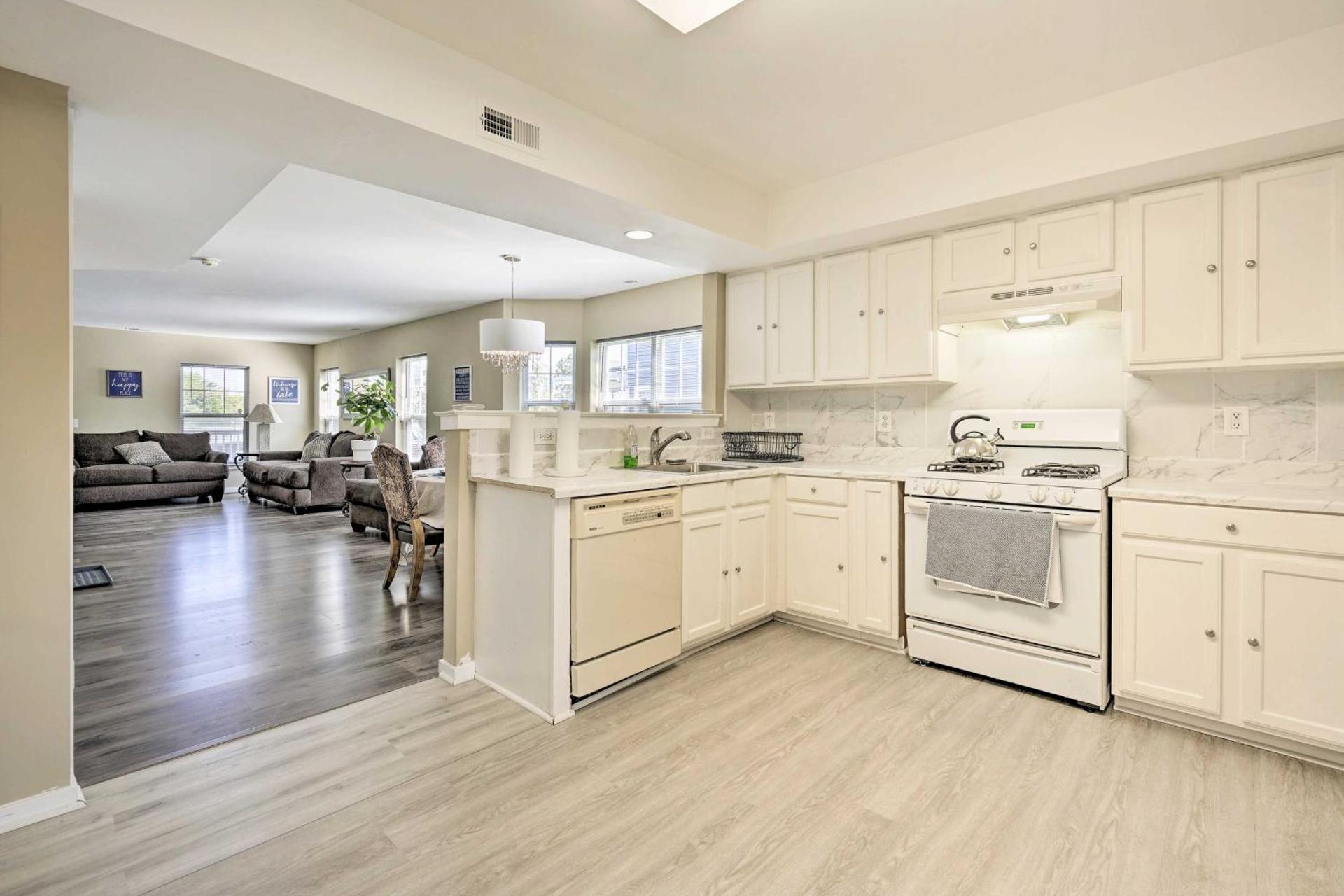 1 Mi to Beach and Casinos Home in Atlantic City!