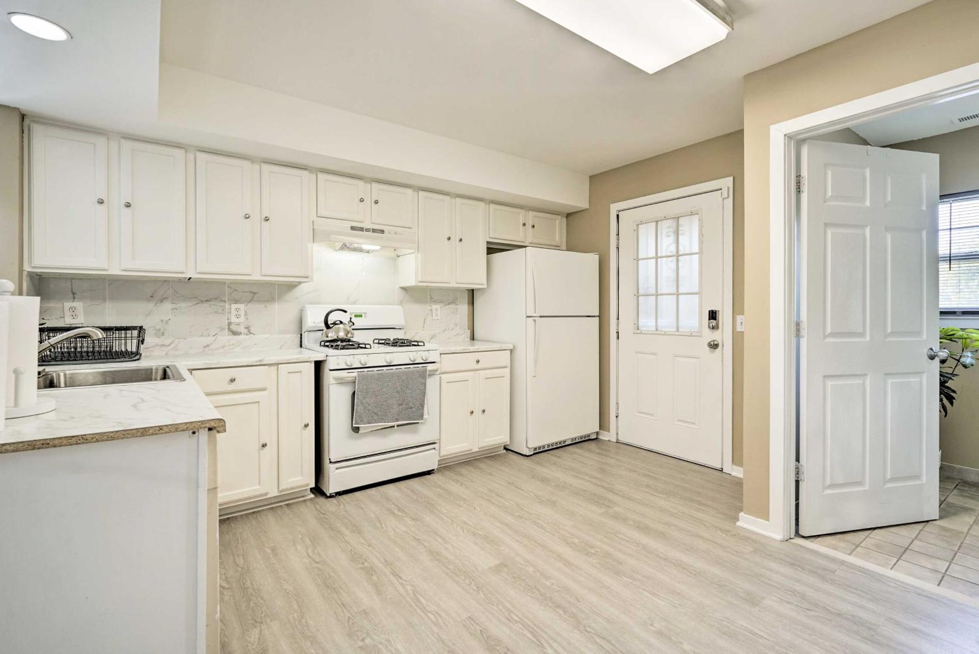 1 Mi to Beach and Casinos Home in Atlantic City!