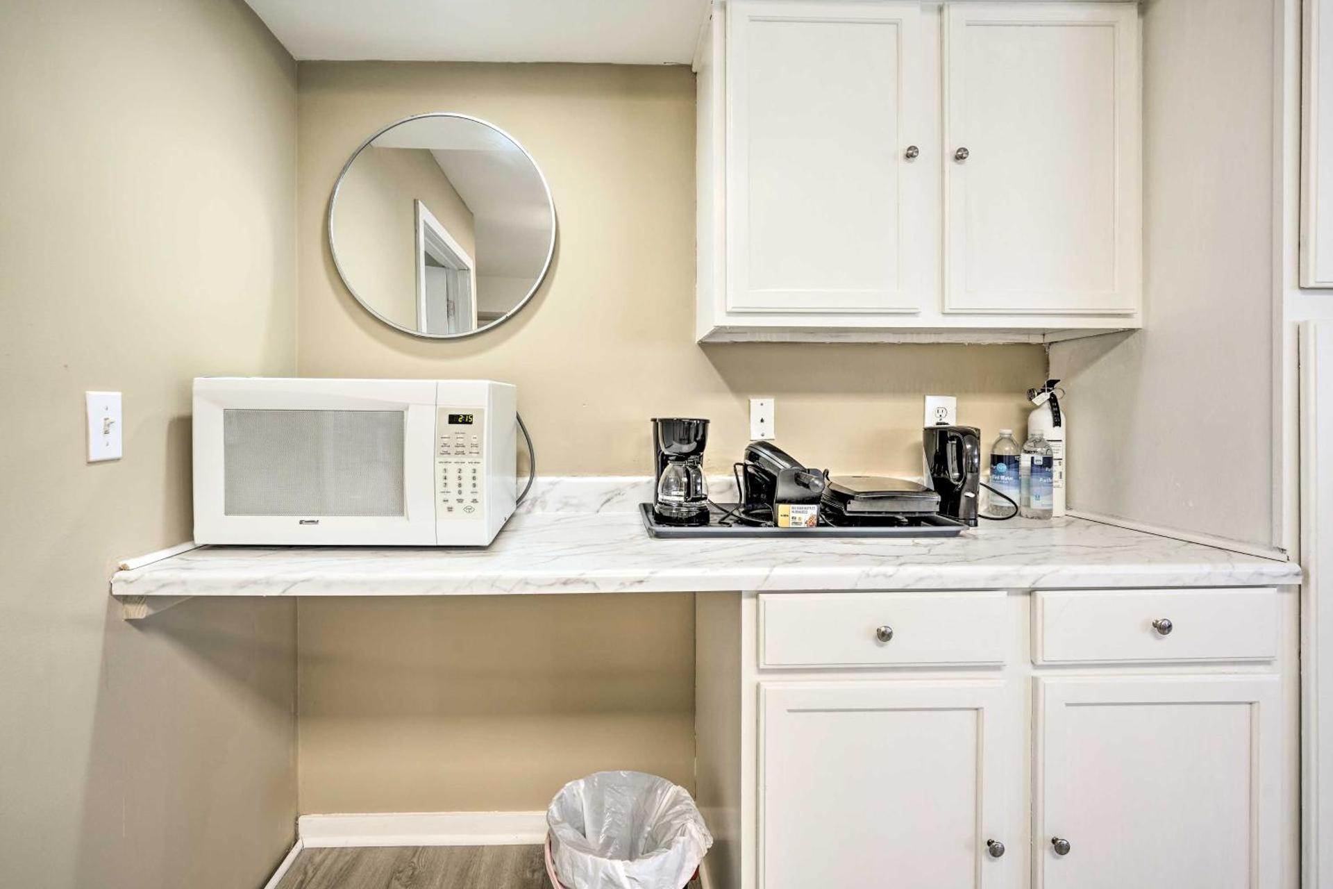 1 Mi to Beach and Casinos Home in Atlantic City!