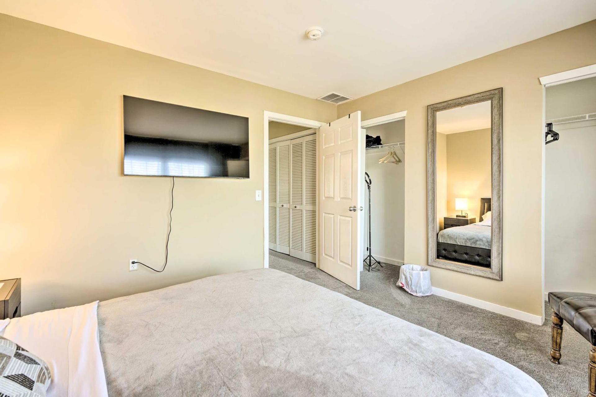 1 Mi to Beach and Casinos Home in Atlantic City!